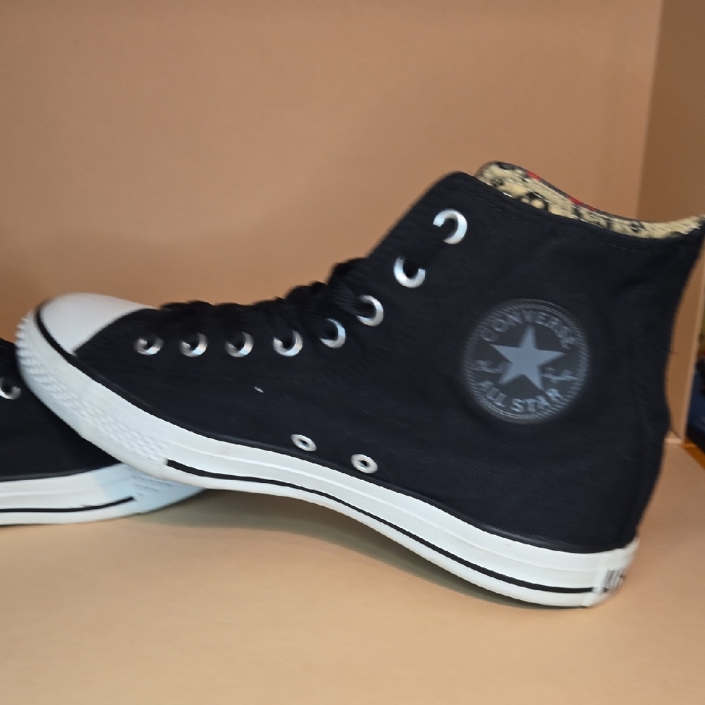 RARE🔥 Converse Chuck Taylor x BATMAN vs The Joker DC Comics All Star Hi Top 8.5 - Picture 7 of 12